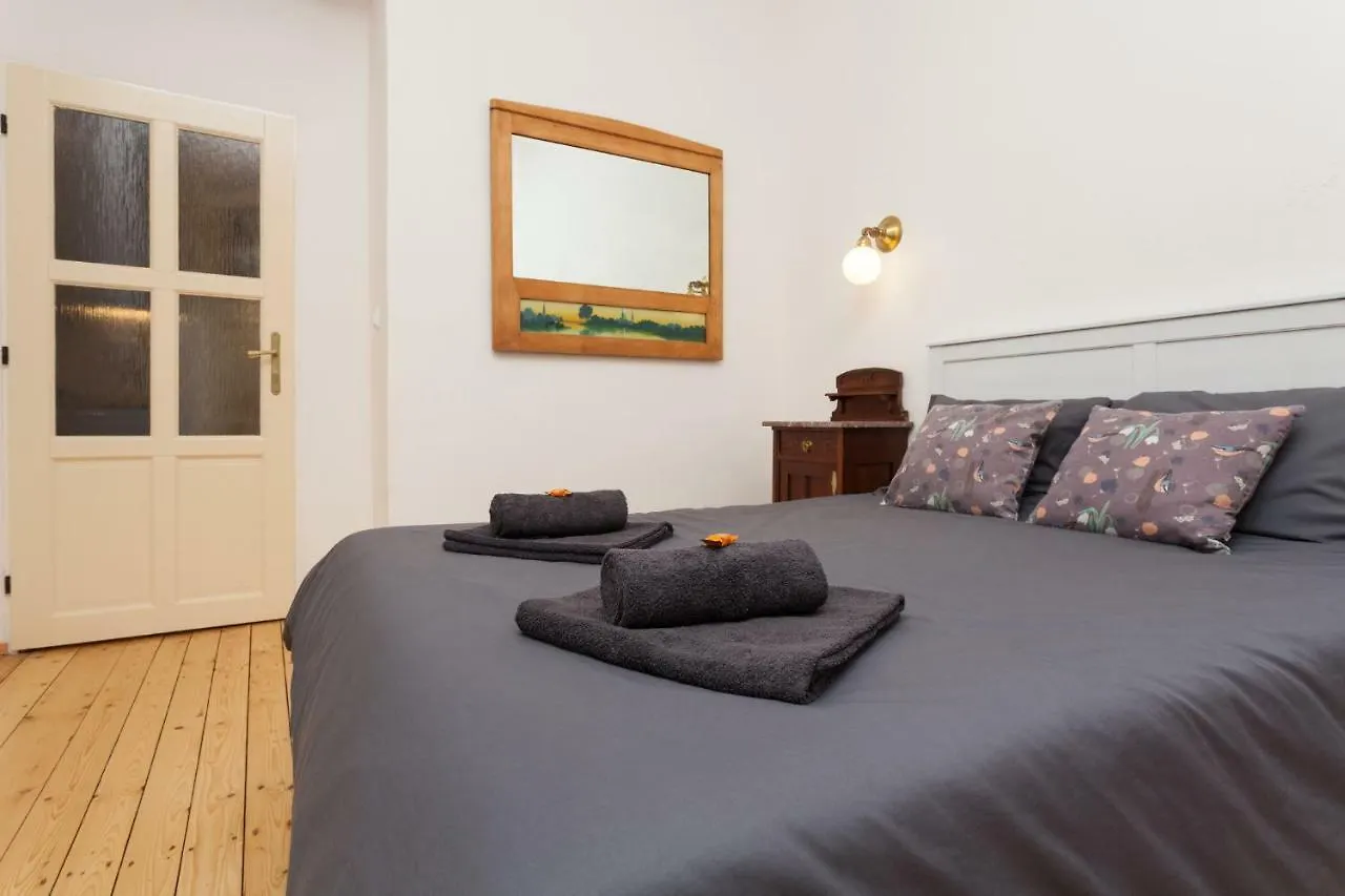 Apartment Art Nouveau Meets Mid-Century Modern. Hotel Prague